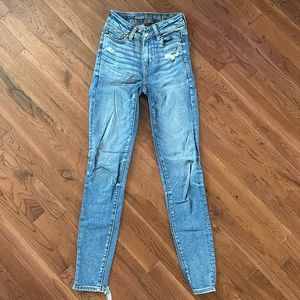 American Eagle Skinny Jeans 🩵